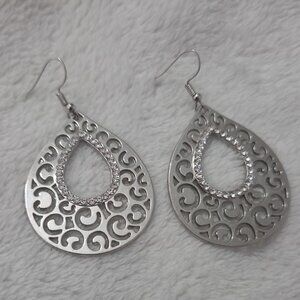Elegant Silver Teardrop Earrings